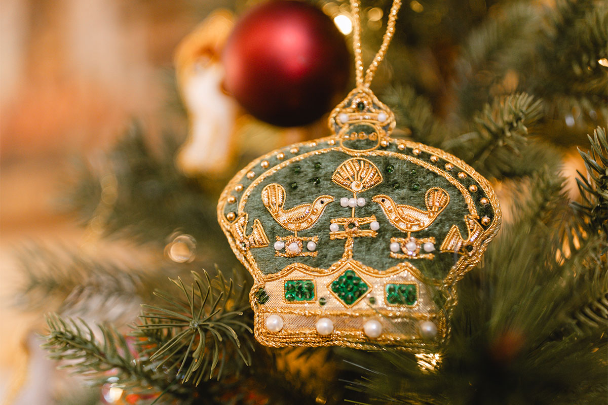 Highgrove Crown Decoration on a Christmas tree