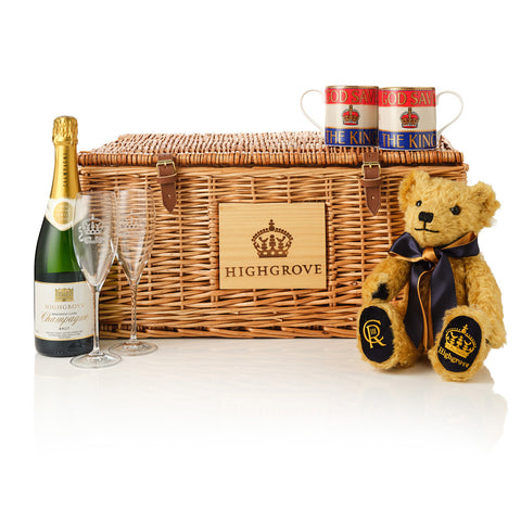 Highgrove Sovereign Celebration Hamper with Plaque: The Perfect Royal Gift